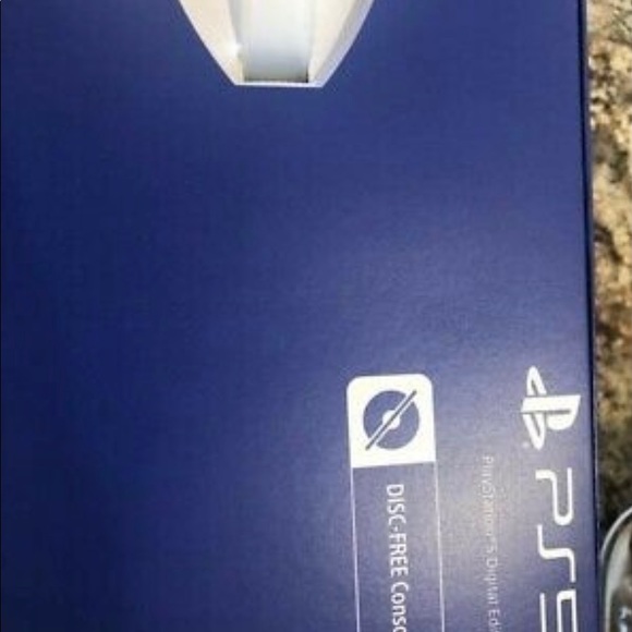 PlayStation 5 digital - Picture 4 of 7